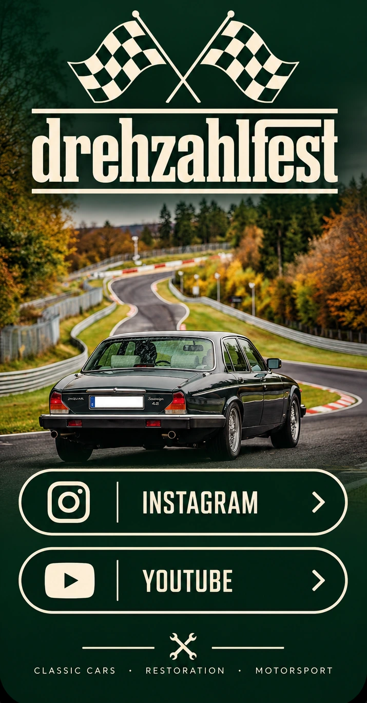 drehzahlfest mit gekreuzten Zielflaggen, Jaguar auf der Rennstrecke und Schaltflächen für Instagram und YouTube
